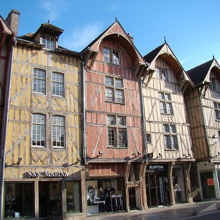 Bel Appartement Coeur De Ville Troyes Esterno foto