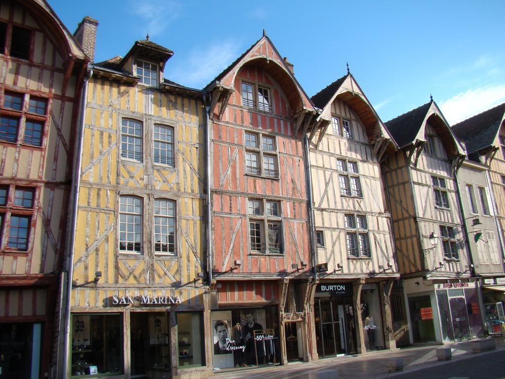 Bel Appartement Coeur De Ville Troyes Esterno foto